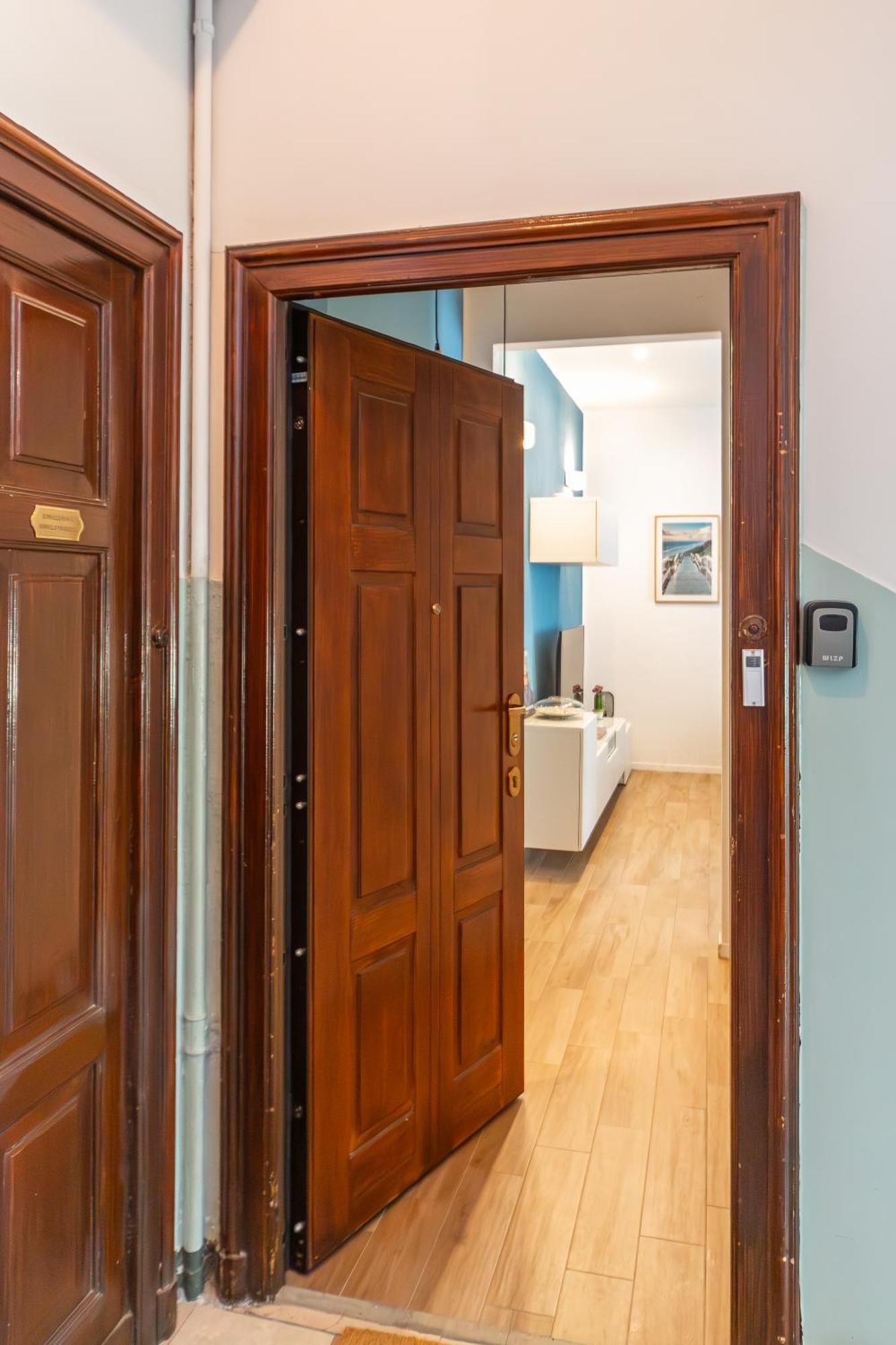 Studio Suite Navigli Bocconi In The Heart Of ミラノ エクステリア 写真